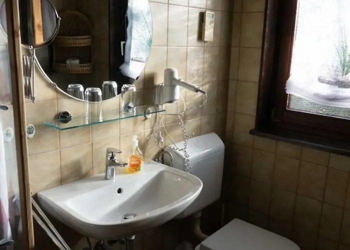 公寓 Haus Waldfrieden Og 塔尔方