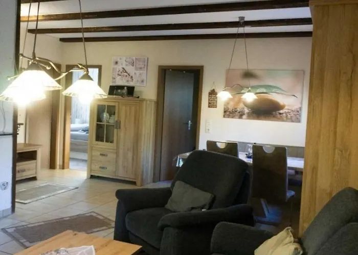 Haus Waldfrieden Og 塔尔方